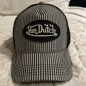VON DUTCH Striped Black Cap